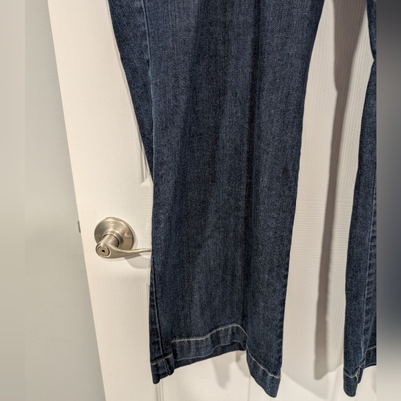 Talbot's Woman Petites Dark Wash Signature Flare Denim Jeans in Size 22W - Picture 4 of 13